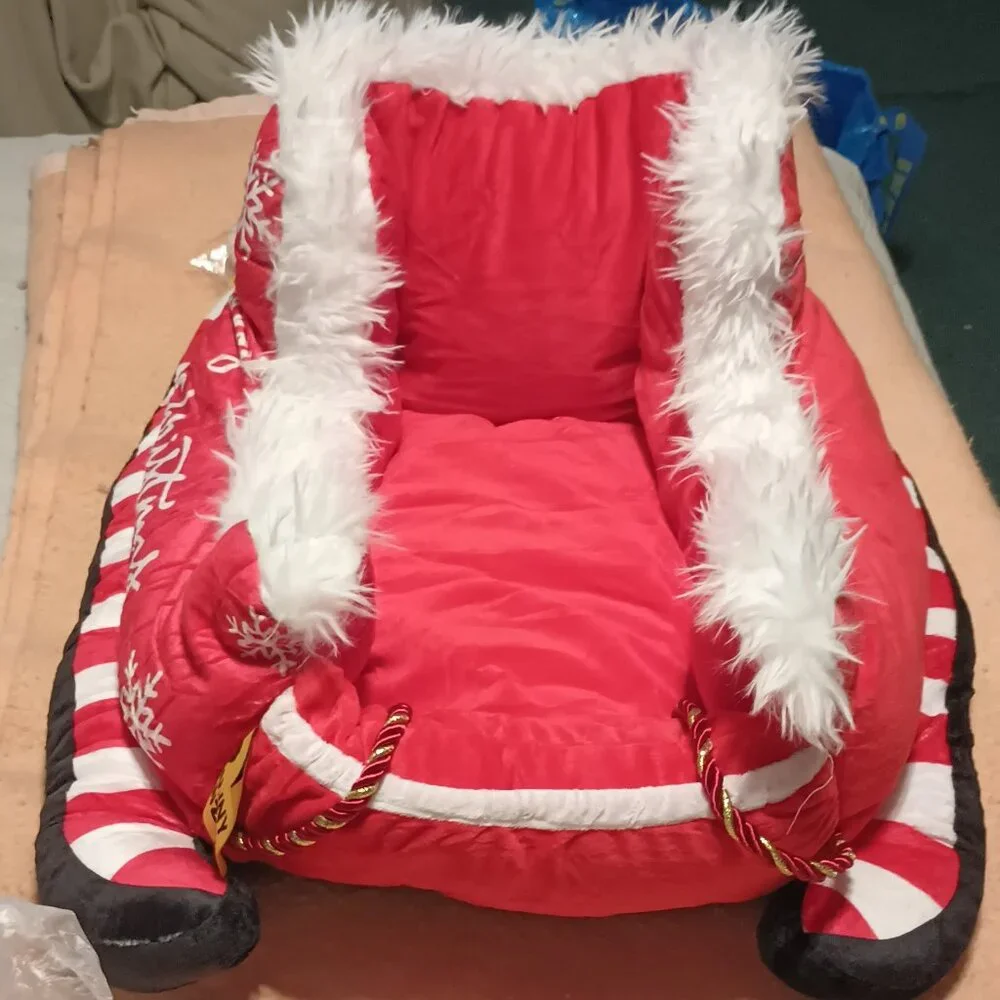 NEW Funny Fuzzy Festive Sleigh Dog Bed Christmas Sleigh Small